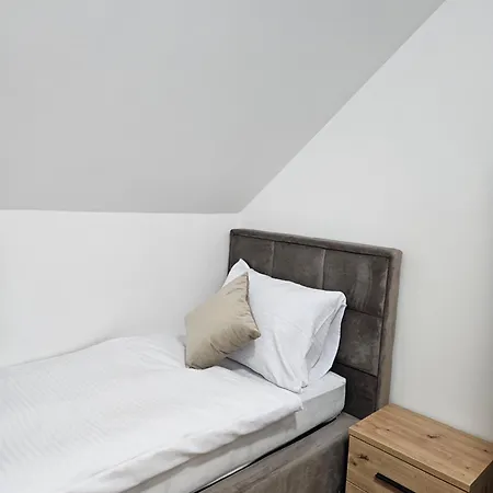 Mrakovica 1935 아파트 프리제도르