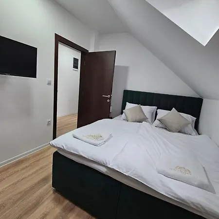 Mrakovica 1935 아파트 *